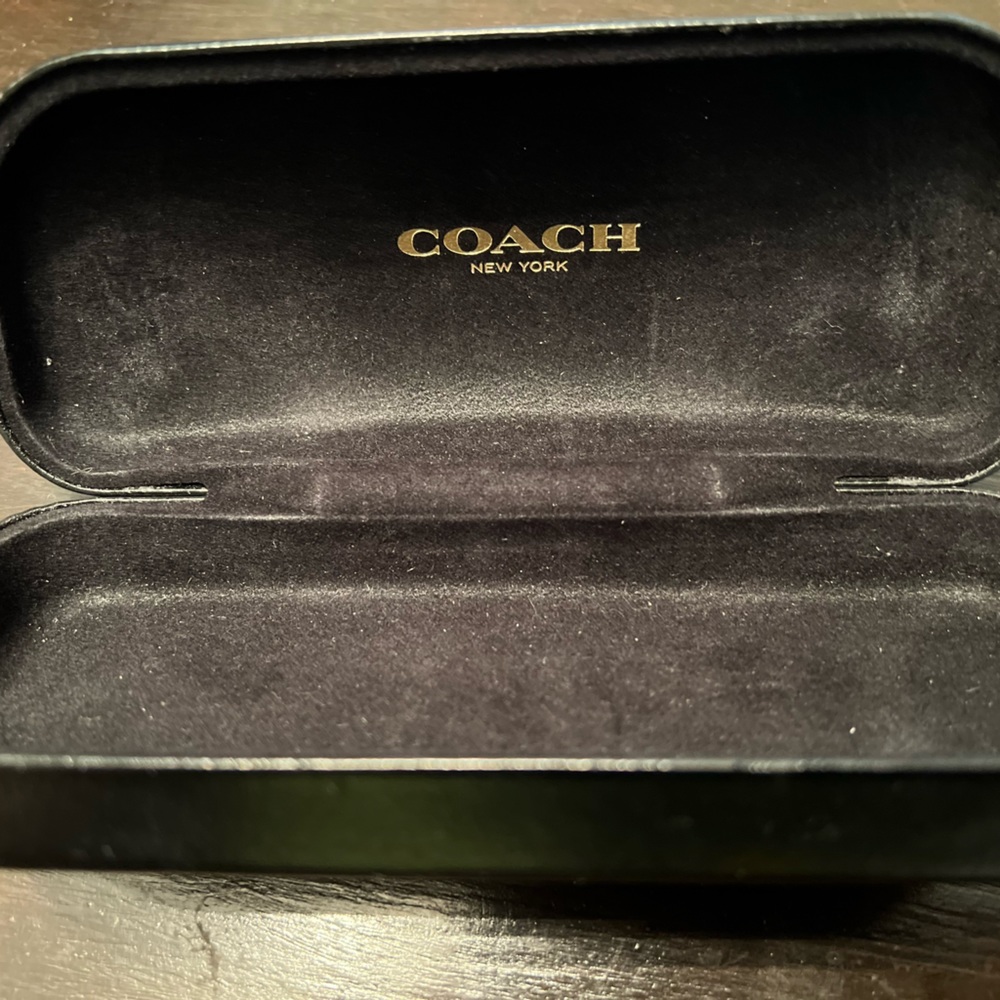 ‎Coach - Picture 2 of 2